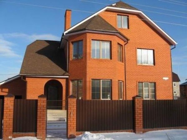 Трехэтажный кирпичный дом,трехэтажный кирпичный дом,цена трехэтажного  кирпичного дома -компания РСТК